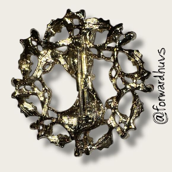Bundle Sale 3 for $15 | Vintage Christmas Wreath Brooch – Deer Motif - Picture 5 of 7